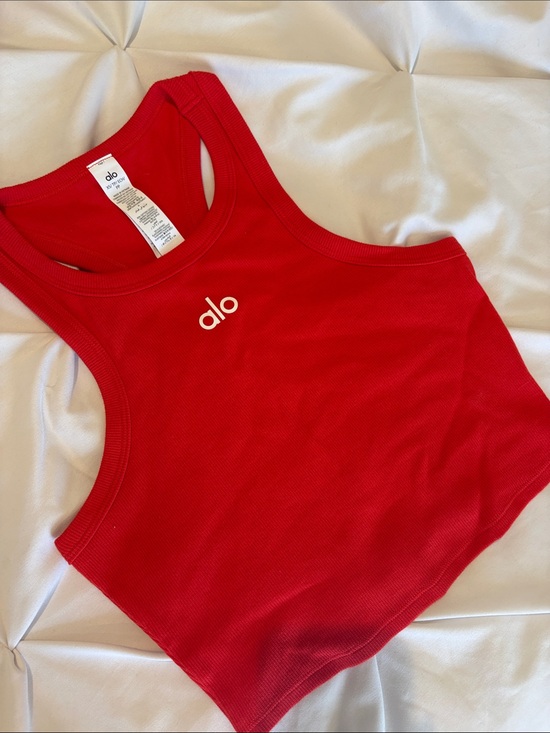 ALO Yoga Tops - ALO Yoga Red Aspire Crop Tank
